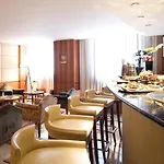 Cavour 4* מילאנו