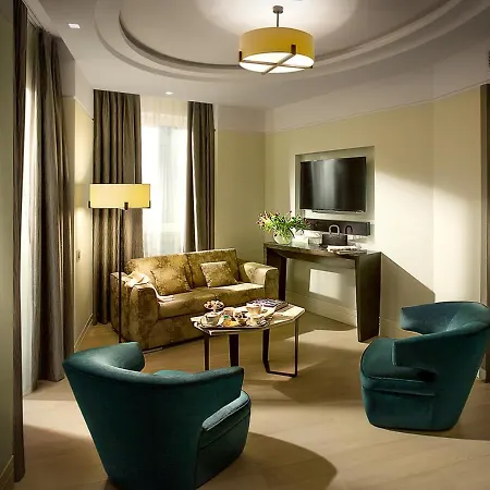 Cavour 4* Mailand