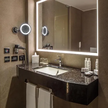 Otel Cavour