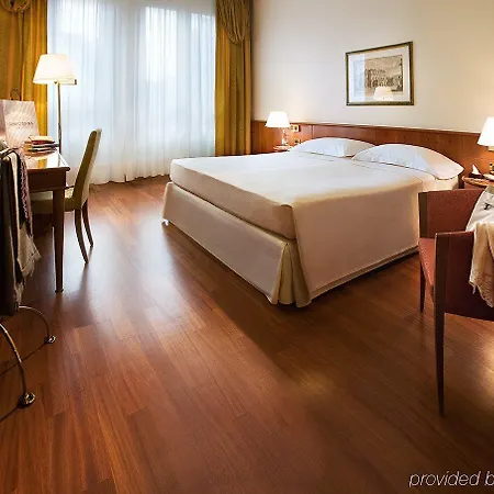 Cavour 4* Milán