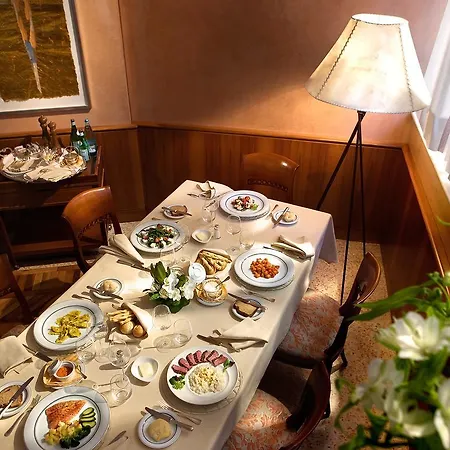 Hotel Cavour Milán
